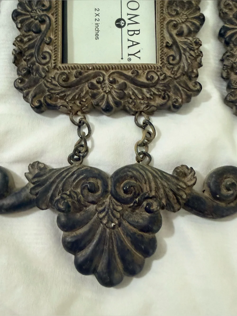 VTG Bombay Company Ornate Triple wall hanging Picture Frame